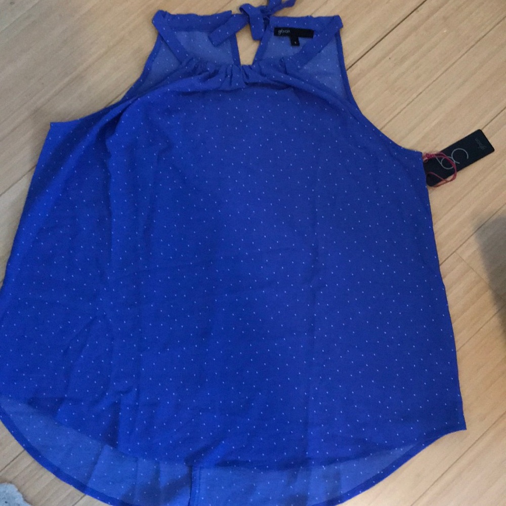 Tank top size small